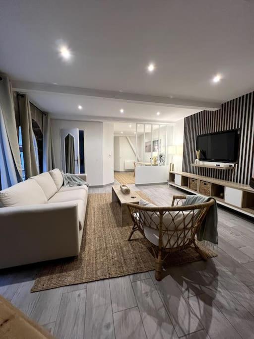 Апартаменты Superbe Duplex En Hyper Centre Сент-Этьен Экстерьер фото